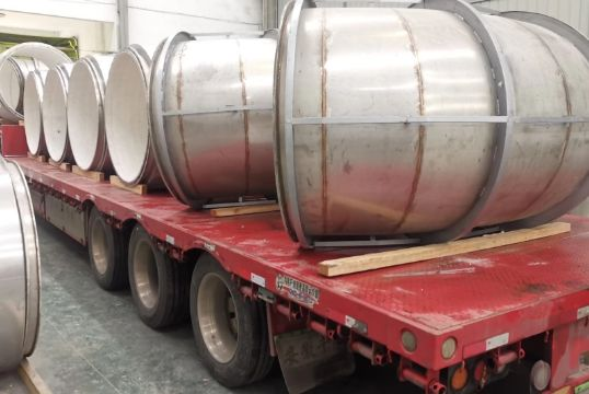 鋰電池行業(yè)用不銹鋼陶瓷耐磨管道的優(yōu)勢在哪里？