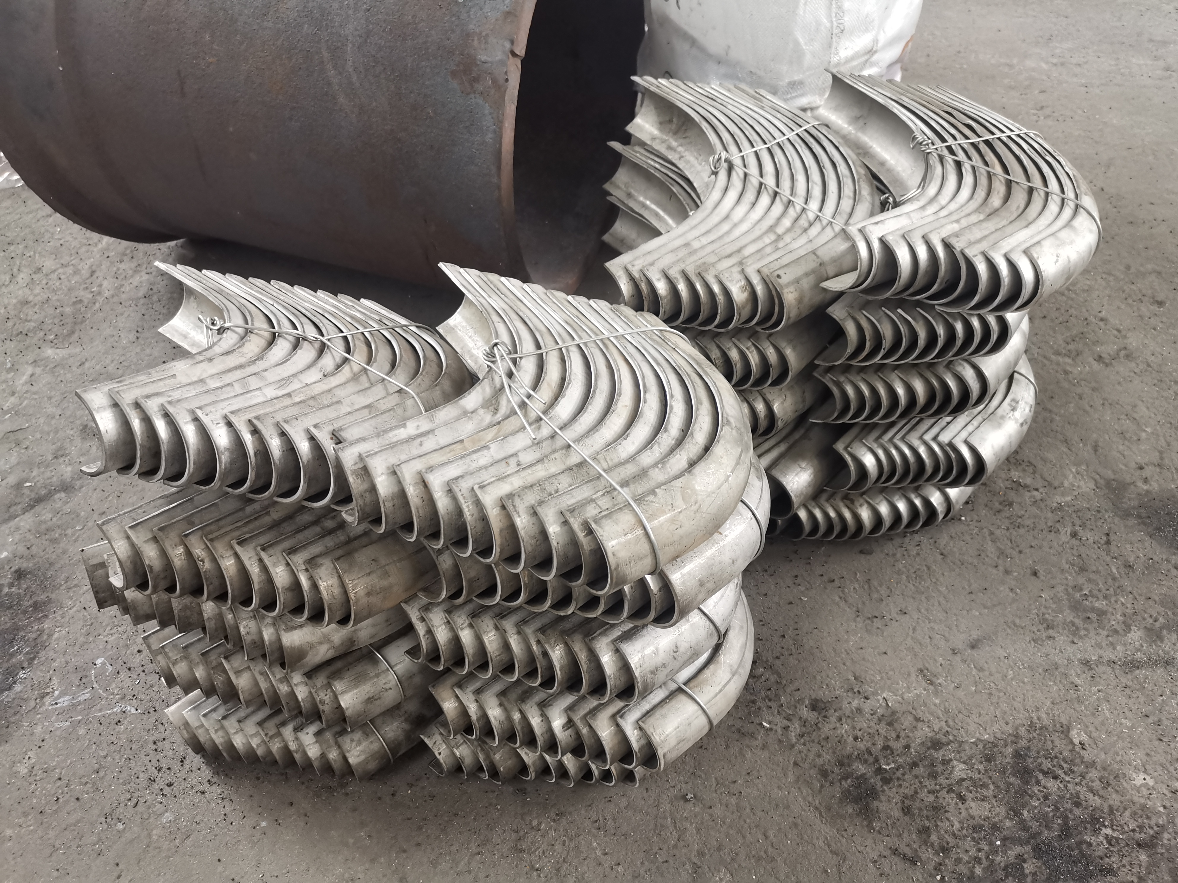 低再區(qū)域直管段防磨瓦